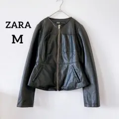 美品ザラ　フェイクレザーノーカラージャケット　ペプラム　ジップアップM　5555