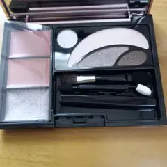 AUBE couture デザイニングジュエルコンパクト 04 限定ブラウン系のサムネイル