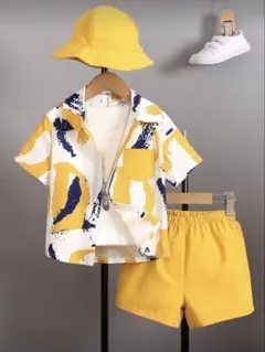 キッズ 半袖シャツ　ショートパンツセットアップ