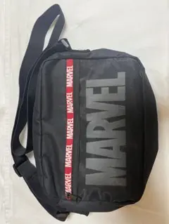 MARVEL ロゴ ショルダーバッグ ブラックのサムネイル