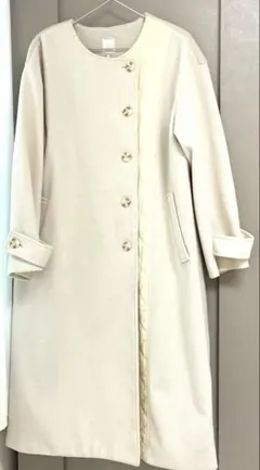 テチチ　アイボリーロングコート