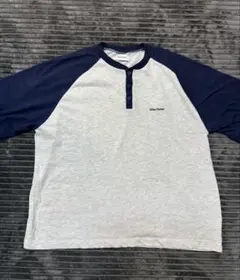 Urban Outfitters ラグランスリーブTシャツ
