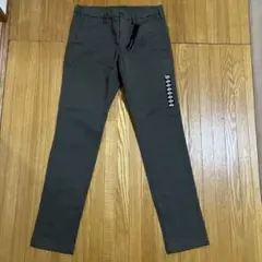 UNIQLO【未使用】ウルトラストレッチチノパン