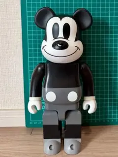 在庫処分】Kaws アストロボーイ 鉄腕アトム 35cm フィギュア - メルカリ