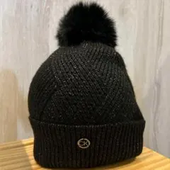 【新品】CK カルバン・クライン　黒 ラメ入り ニット帽 ポンポン付き