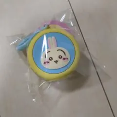 ちいかわ　うさぎシリコンポーチ 約8cm キーチェーン付き