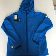 こ*み様 キッズ　パーカー　140センチ 新品、定価8400円試着のみです！