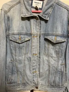 FOREVER 21 ライトブルーデニムジャケットのサムネイル