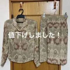 DAKSダックス　シルクのブラウススーツ　9号のサムネイル