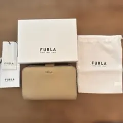 FURLA 二つ折り財布　サンドカラー　箱あり　8/6〜8/11発送不可のサムネイル