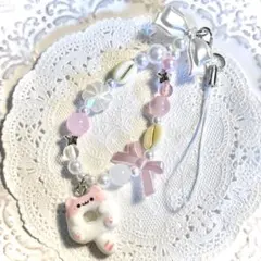 【現品限り】こねこのドーナツビーズストラップ(いちごみるく)