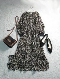 アウィーエフ オリエンタル フラワー 総柄 ロングフレア ワンピース 38