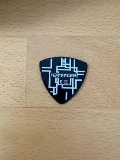 FERNANDES ギターピック トライアングル型