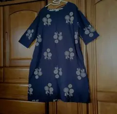 ハートマーケット 刺繍入りネイビーワンピース 五分袖