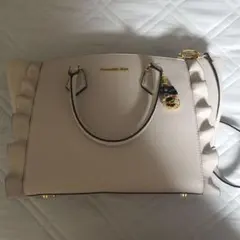 サマンサベガ　サマンサヴェガ　フラッター　大　グレー　チャーム付き　新品未使用