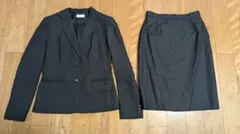 ブラック リクルートスーツ ジャケットとスカート