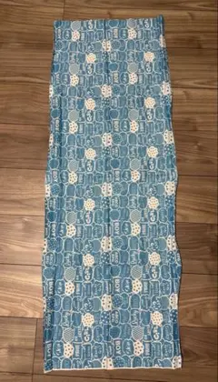 青色パターン柄はぎれ