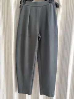 UNIQLO グレー パンツ Sサイズ