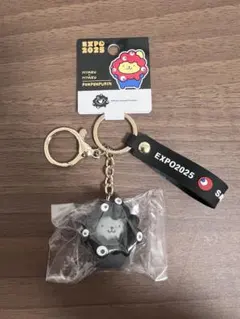 サンリオ　黒　ミャクミャク　立体マスコットキーホルダー　ポムポムプリン