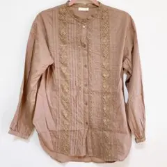 earth music&ecology 刺繍レース入り ピンクベージュ シャツ