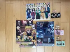 【鬼滅の刃】くら寿司　クリアファイル4枚&缶バッチ&アクセサリー&テープ