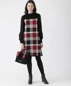 ブルーレーベルクレストブリッジ新品レッド 美人百花コラボ ニットワンピース 38