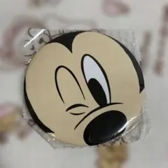 ？　ミッキーマウス ウィンク 缶バッジ　ディズニーストア