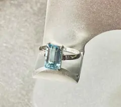 エメラルドカット 大粒アクアマリン 2ct ホワイトゴールドリング 