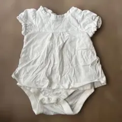 GAP ホワイトロンパース フリル付き