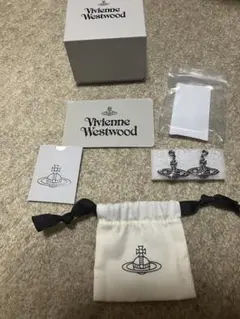Vivienne Westwood ピアス