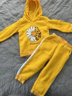 SHEIN 黄色 花柄 パーカーとパンツセット 92 セットアップ　子供服