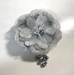 花モチーフコサージュ