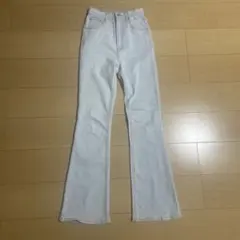 ホワイト フレアデニムパンツ