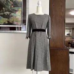 チェック柄長袖ひざ丈ワンピース