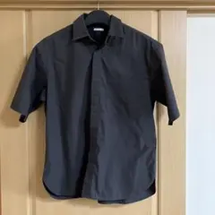 ダークグレー 半袖シャツ Sサイズ ポケット付き　GU