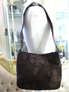 Item thumbnail for item 06cdec68-83b5-4d39-982f-3c7e73436db6