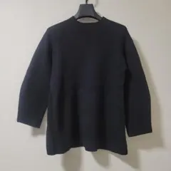 Theory 黒 Aライン長袖ニット