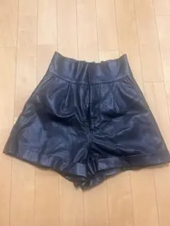 レザー　ショートパンツ S ブラック