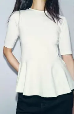 【mie様おまとめ買い】ZARA ぺプラムフリル付きTシャツ ホワイト　Mサイズ