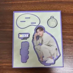RIKU アクリルスタンド 16