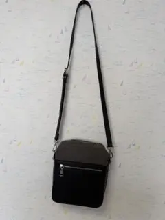TAKEO KIKUCHI バイカラースクエアショルダーバッグ