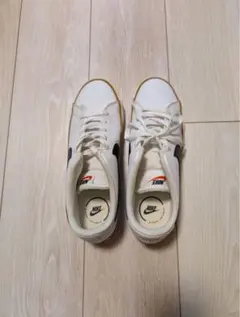 【新品未使用 わけあり】Nike ホワイト/ブラック スニーカー