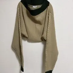 GYDA クロップドセーター ベージュ・グリーン