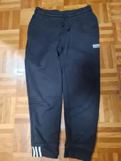 adidas 黒 すそ三本ラインスウェットパンツサイズO