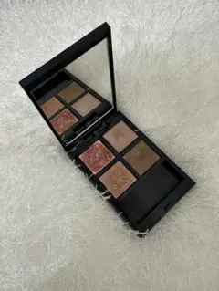 アディクション　ザアイシャドウパレット　001