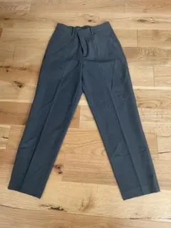 ユニクロ　グレー スラックス Mサイズ