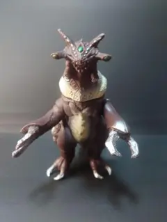 ゴジラ ソフビ 1998年代 塗装済み 台座付き 2025年最新】1998 ゴジラ ソフビの人気アイテム - メルカリ