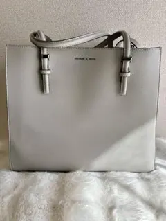 【CHARLES & KEITH】クラシックダブルハンドルトートバッグ【グレー】