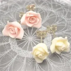 薔薇のピアス クリーム＆シュガーピンク2セット組