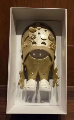 クロックス 限定フィギュア happy croc day 2021 ゴールド クロックス 限定フィギュア happy croc day 2021 ゴールド - メルカリ